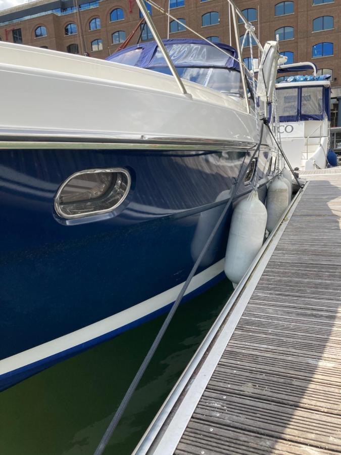 לונדון Entire Boat At St Katherine Docks 2 Available Select Using Room Options מראה חיצוני תמונה