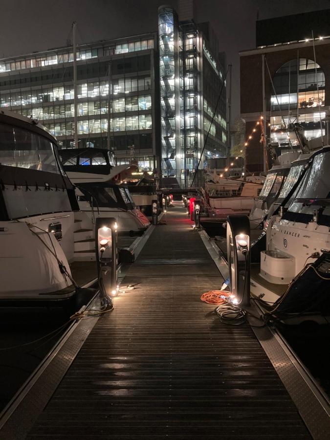 לונדון Entire Boat At St Katherine Docks 2 Available Select Using Room Options מראה חיצוני תמונה