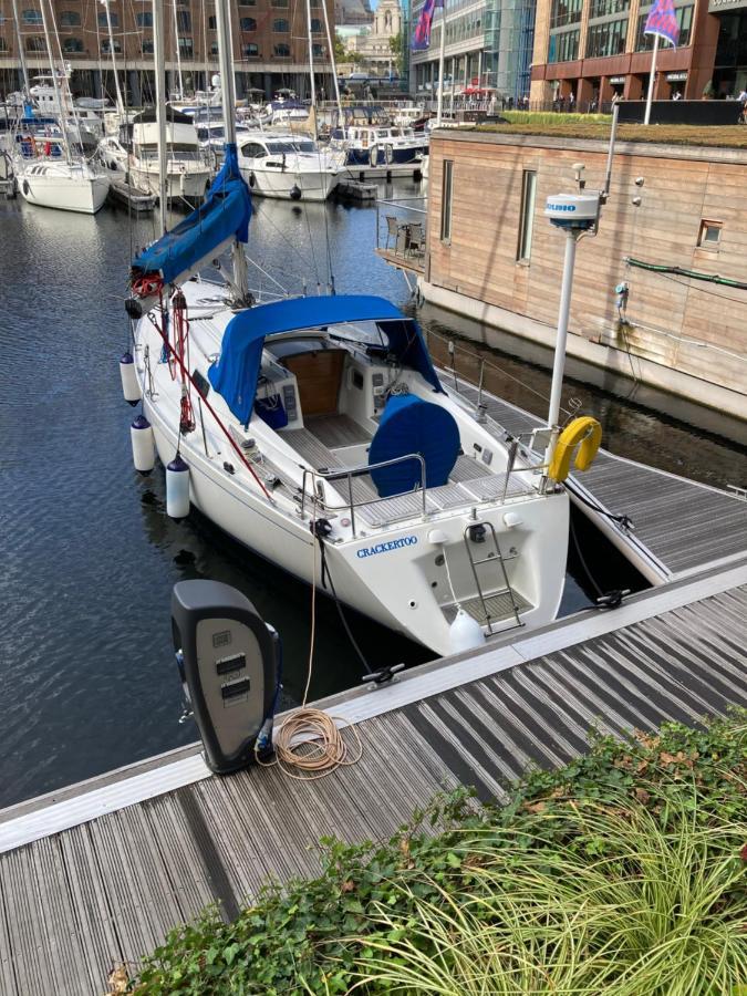 לונדון Entire Boat At St Katherine Docks 2 Available Select Using Room Options מראה חיצוני תמונה