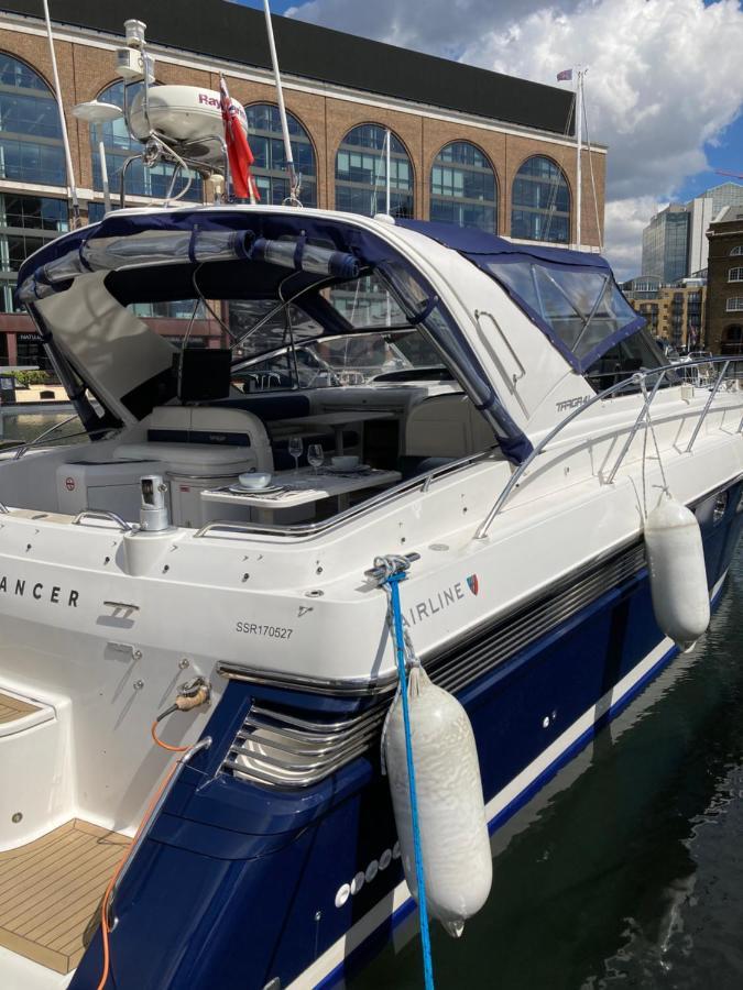 לונדון Entire Boat At St Katherine Docks 2 Available Select Using Room Options מראה חיצוני תמונה