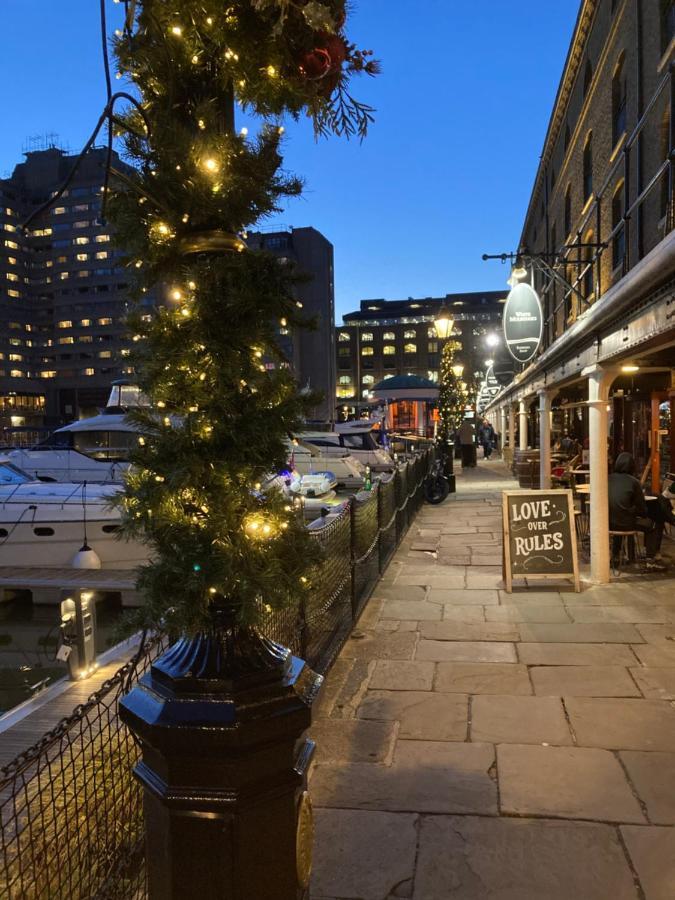לונדון Entire Boat At St Katherine Docks 2 Available Select Using Room Options מראה חיצוני תמונה