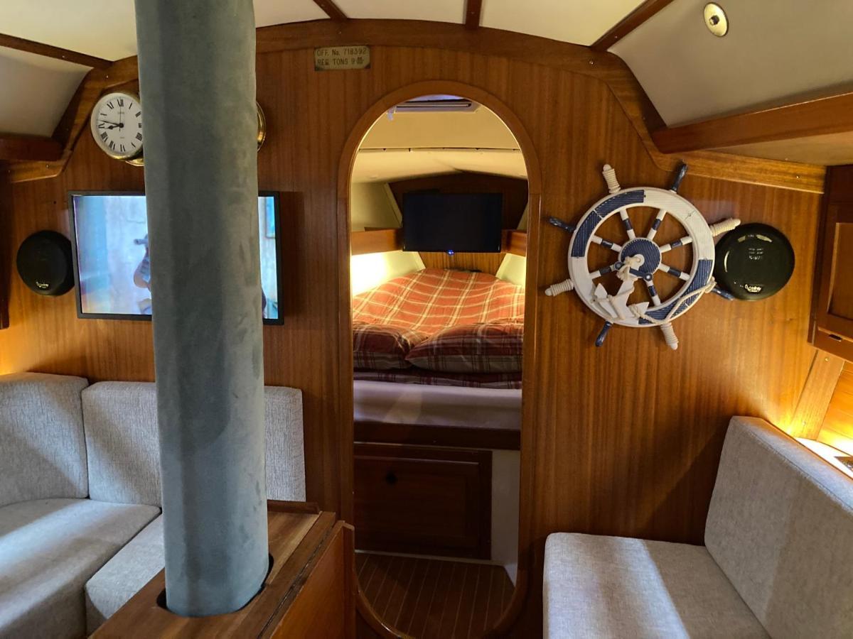 לונדון Entire Boat At St Katherine Docks 2 Available Select Using Room Options מראה חיצוני תמונה