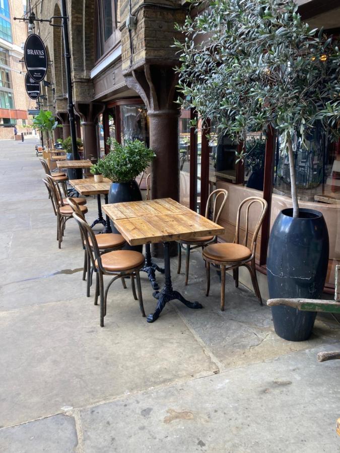 לונדון Entire Boat At St Katherine Docks 2 Available Select Using Room Options מראה חיצוני תמונה