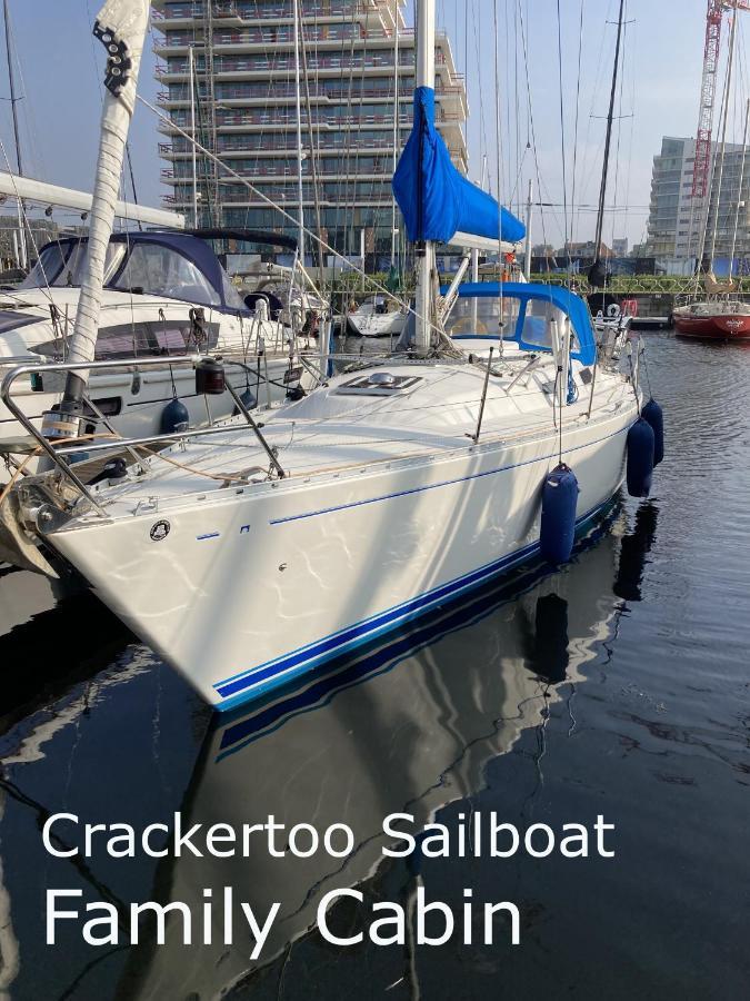 לונדון Entire Boat At St Katherine Docks 2 Available Select Using Room Options מראה חיצוני תמונה